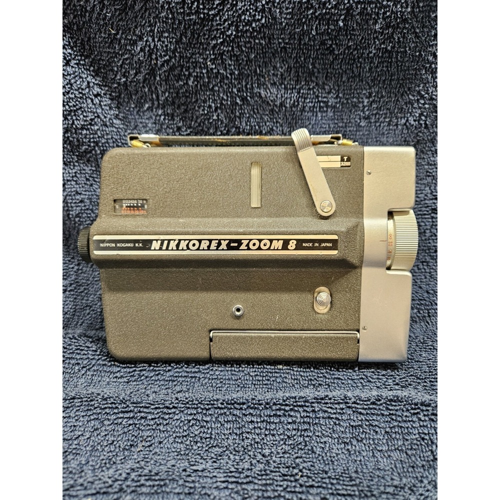 Vintage Nikon Nikkorex-Zoom 8 Regular‎ 8mm Cine Film Camera Not Tested